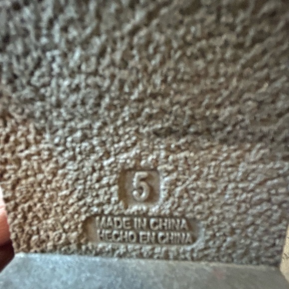 Black Big girls Old Navy Boots - Picture 5 of 5